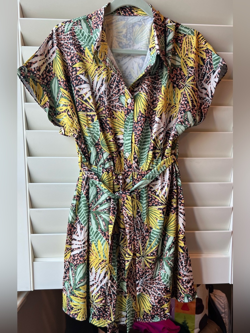 Unbranded Medium New Without Tags Tropical Print One-Piece Dress in Yellow/Green
